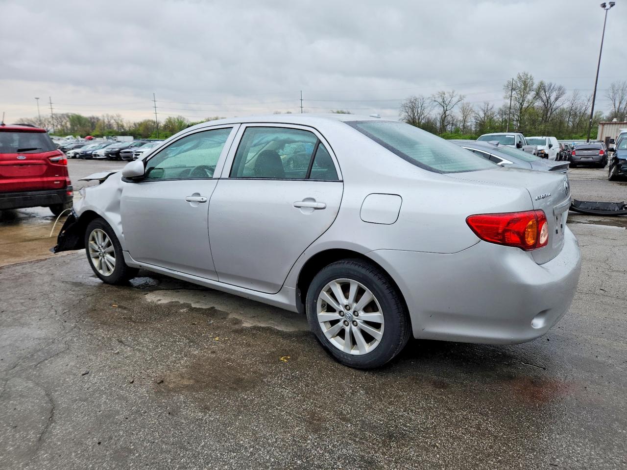 2010 TOYOTA COROLLA LE photo 4