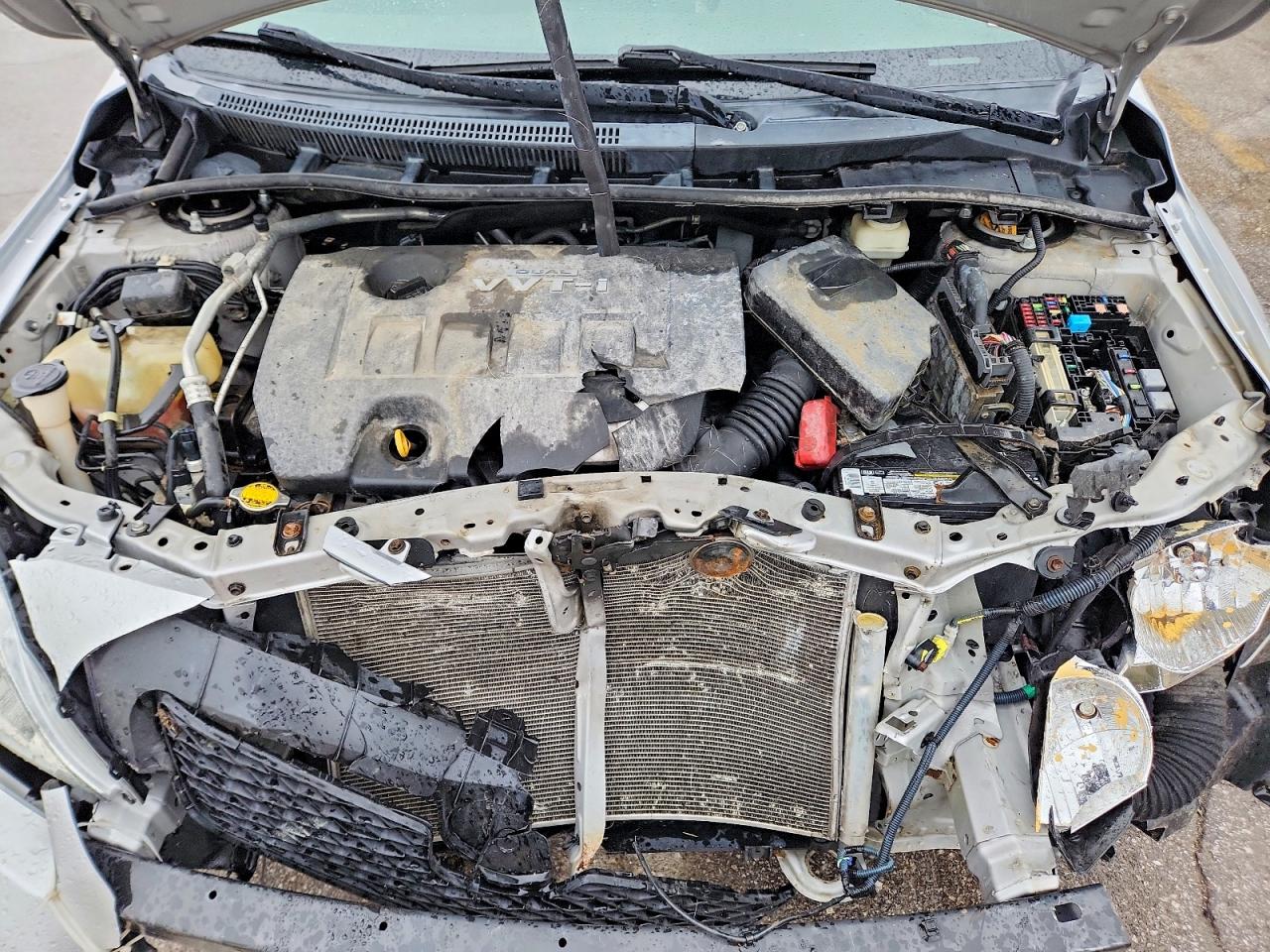 2010 TOYOTA COROLLA LE photo 31