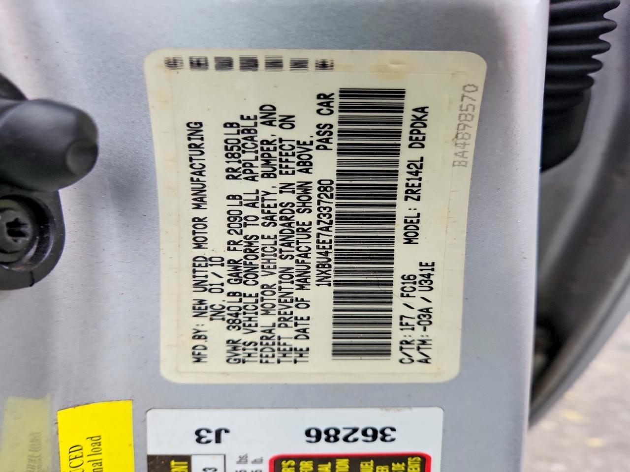 2010 TOYOTA COROLLA LE photo 34