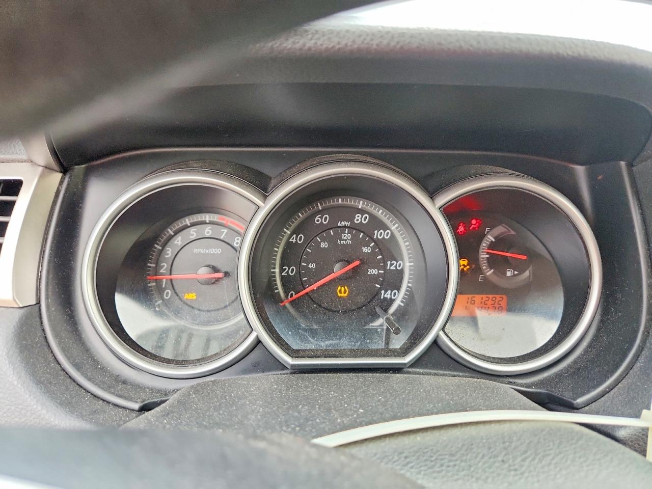 2012 NISSAN VERSA 1.8 S photo 9