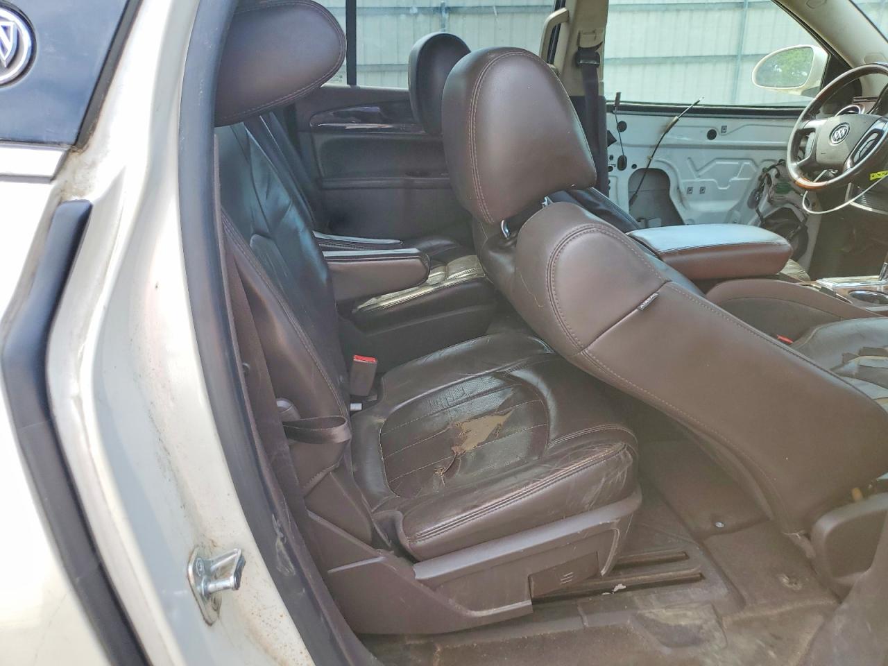 2014 BUICK ENCLAVE photo 31