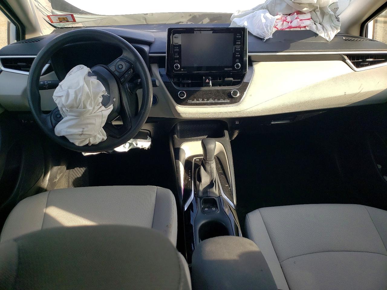 2021 TOYOTA COROLLA LE photo 22