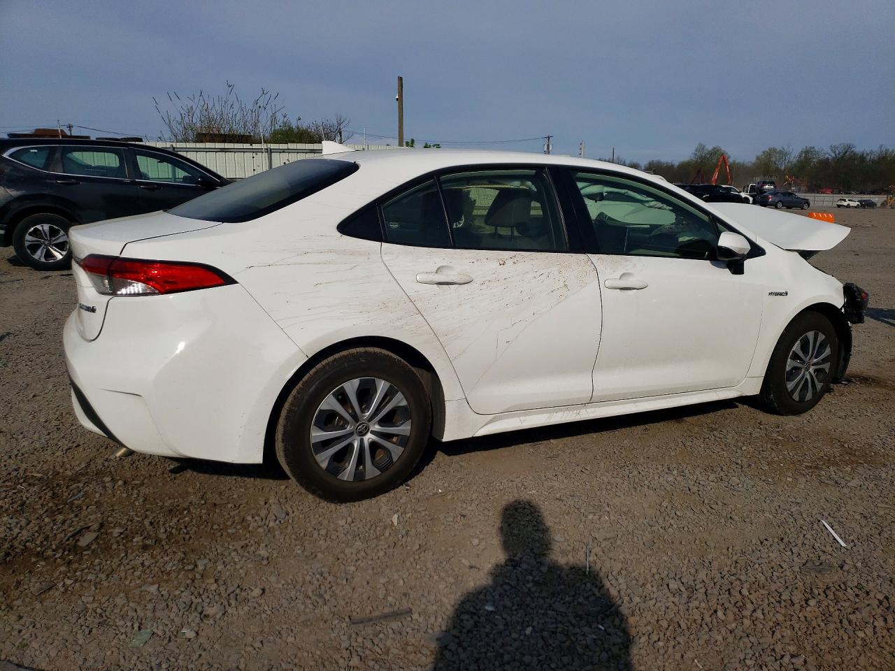 2021 TOYOTA COROLLA LE photo 7