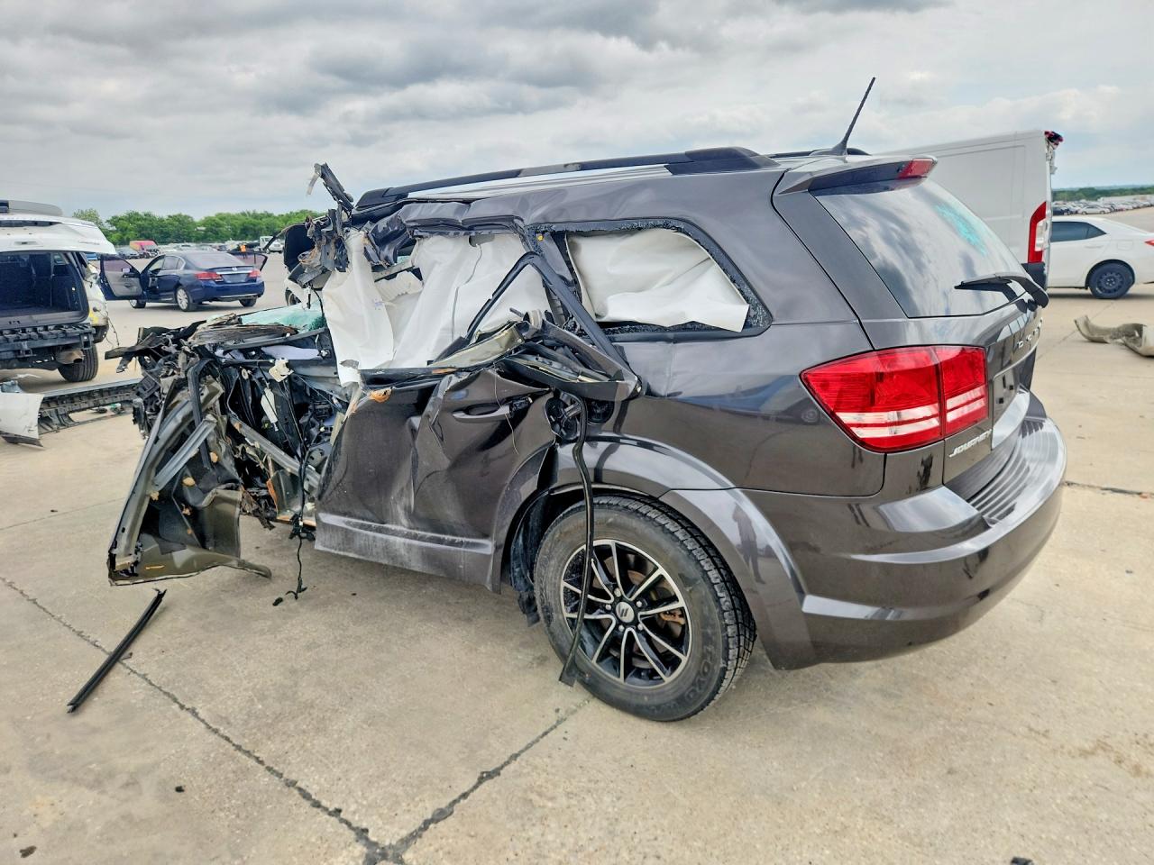 2018 DODGE JOURNEY SE photo 3