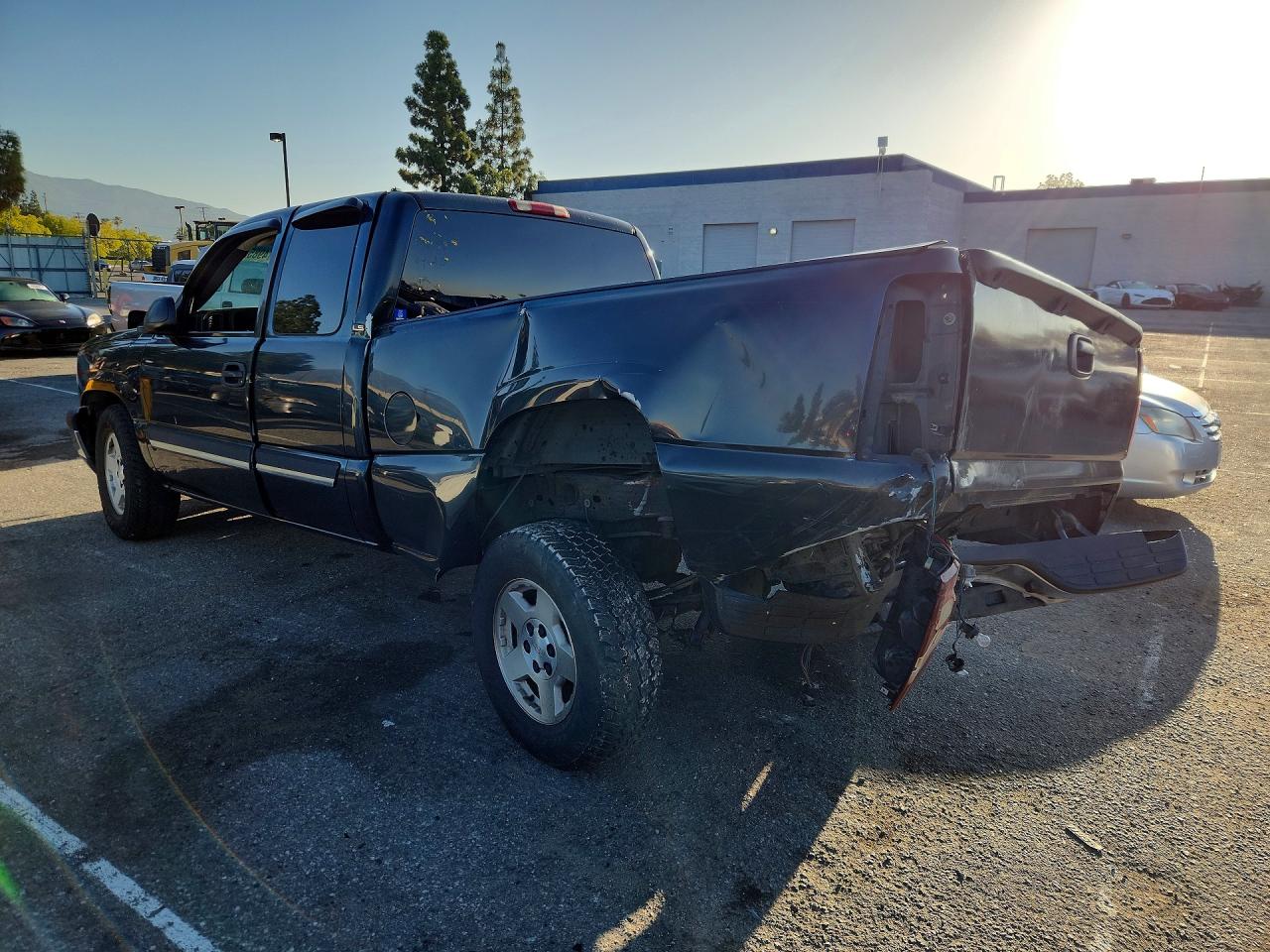 2003 CHEVROLET SILVERADO C1500 photo 2