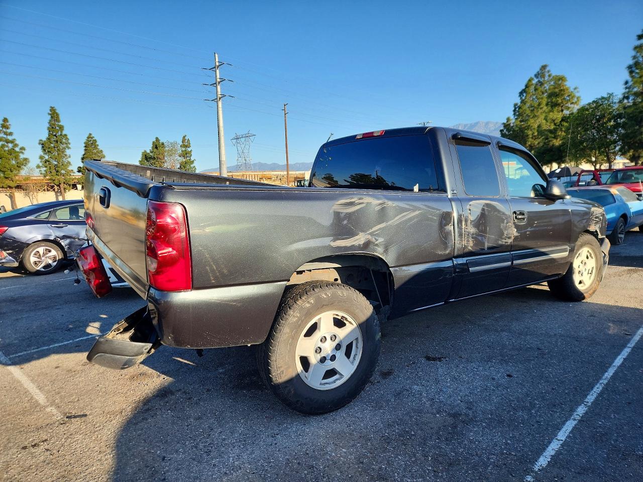2003 CHEVROLET SILVERADO C1500 photo 3