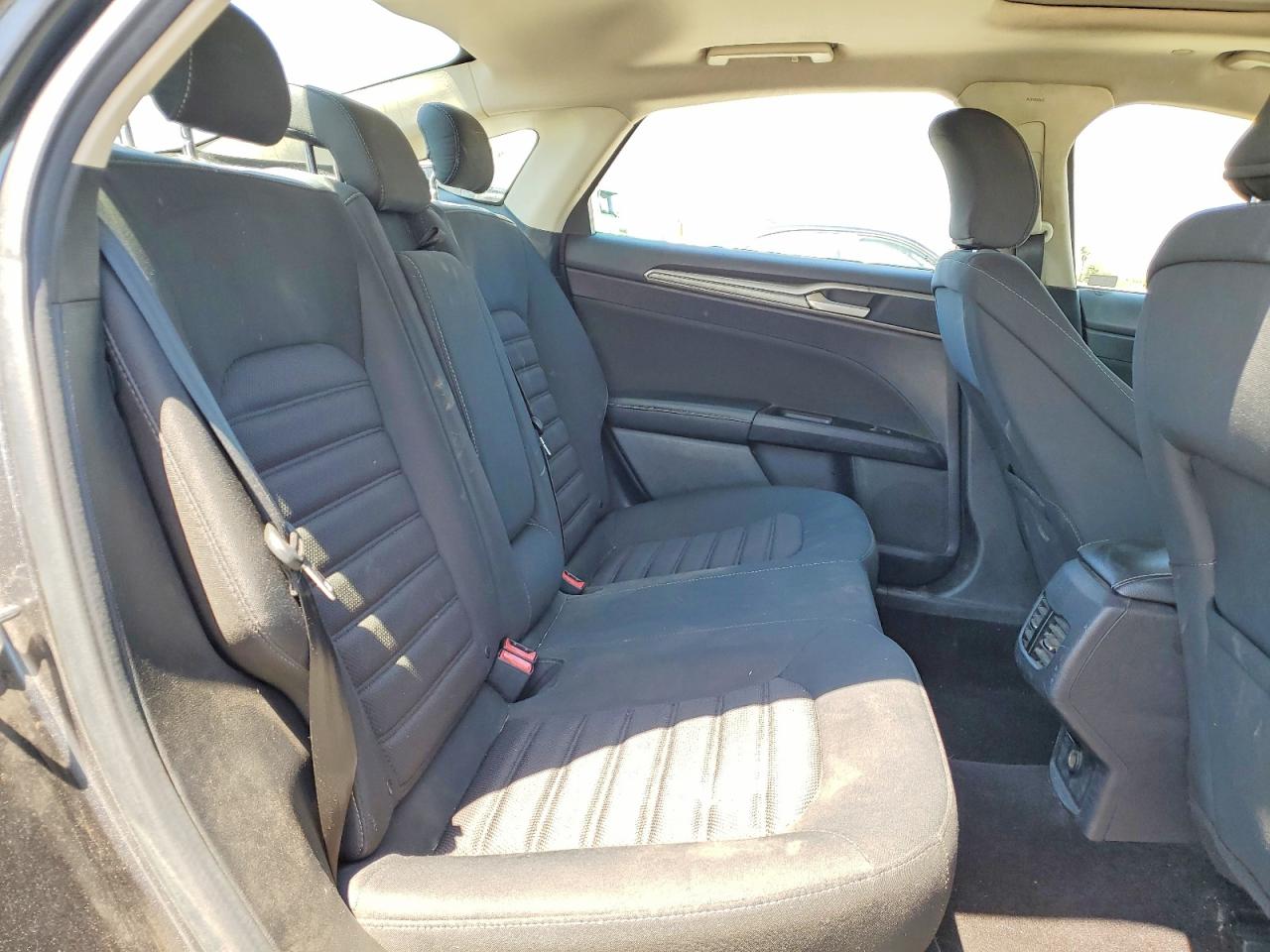 2017 FORD FUSION SE HYBRID photo 28