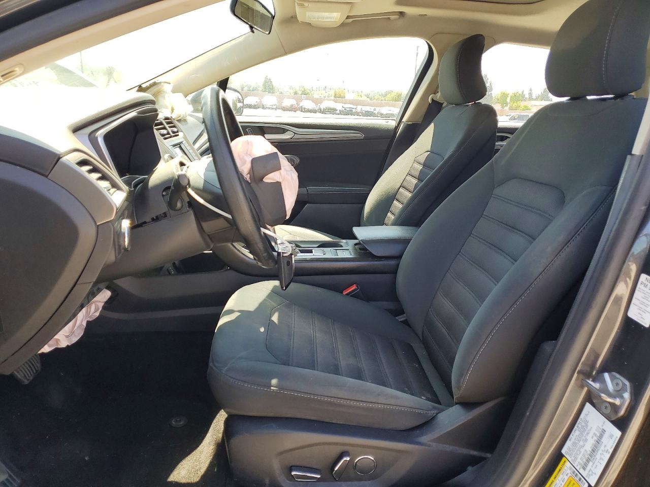 2017 FORD FUSION SE HYBRID photo 19