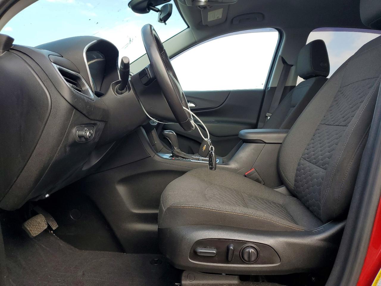 2020 CHEVROLET EQUINOX LT photo 13