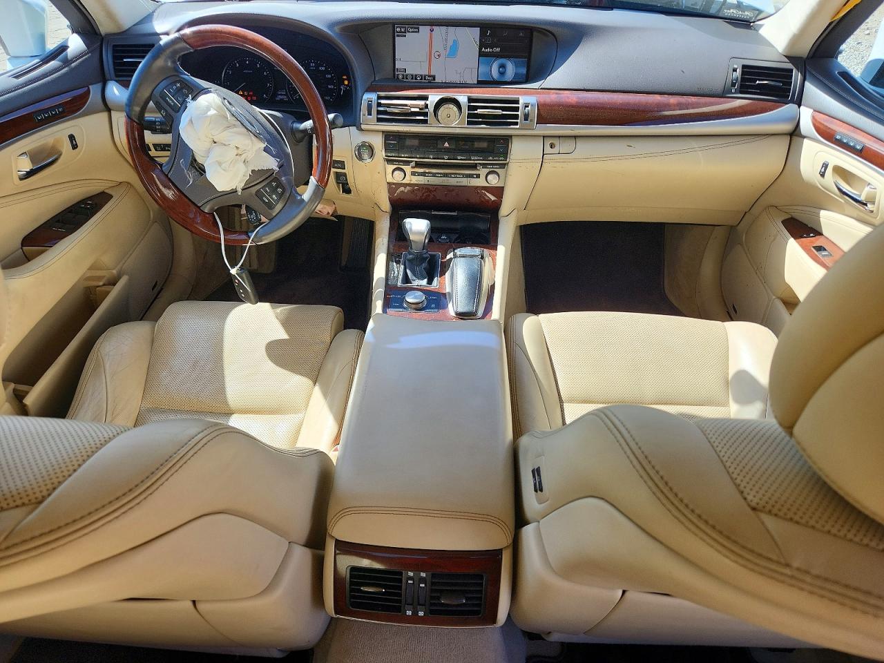 2015 LEXUS LS 460 photo 15