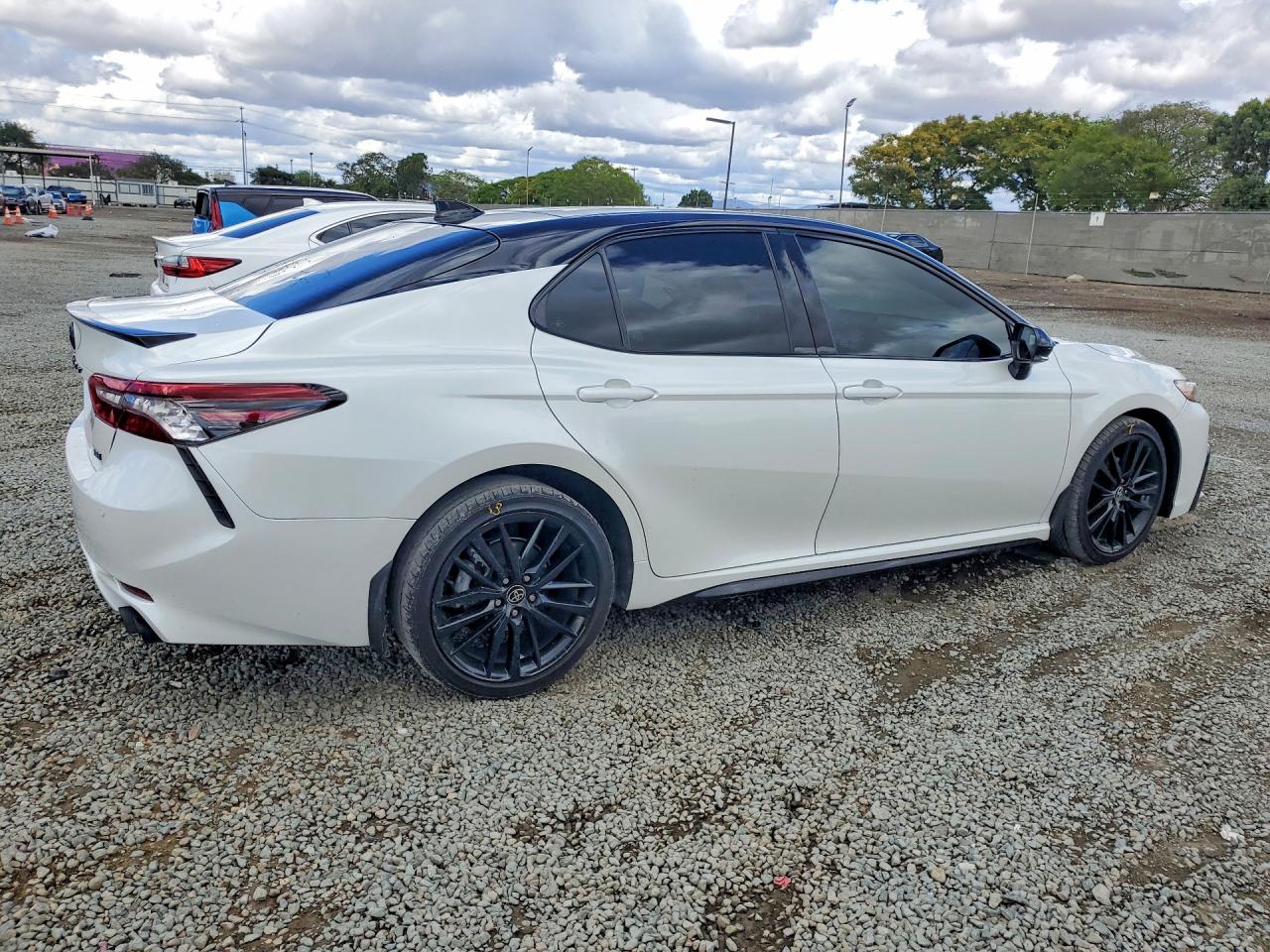 2021 TOYOTA CAMRY XSE V6 photo 7