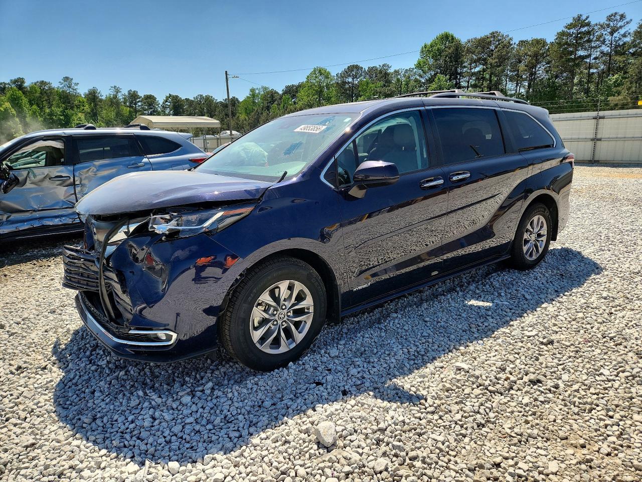 2021 TOYOTA SIENNA