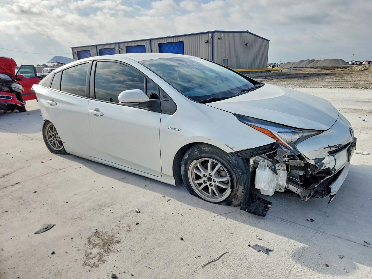 2017 TOYOTA PRIUS TWO photo 7