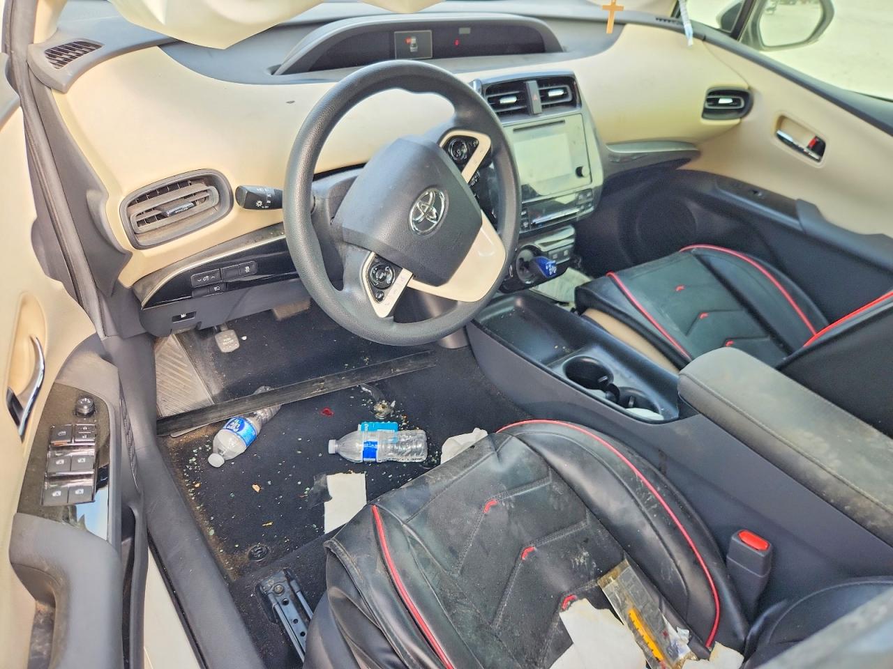 2017 TOYOTA PRIUS TWO photo 15