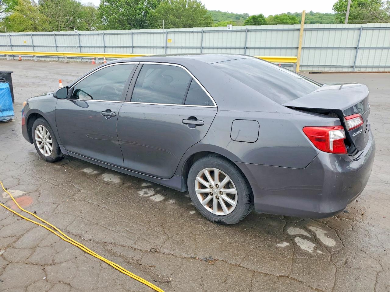 2012 TOYOTA CAMRY L photo 3