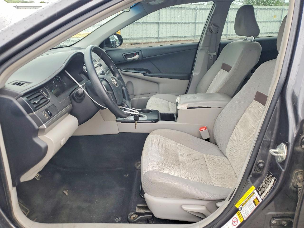 2012 TOYOTA CAMRY L photo 13