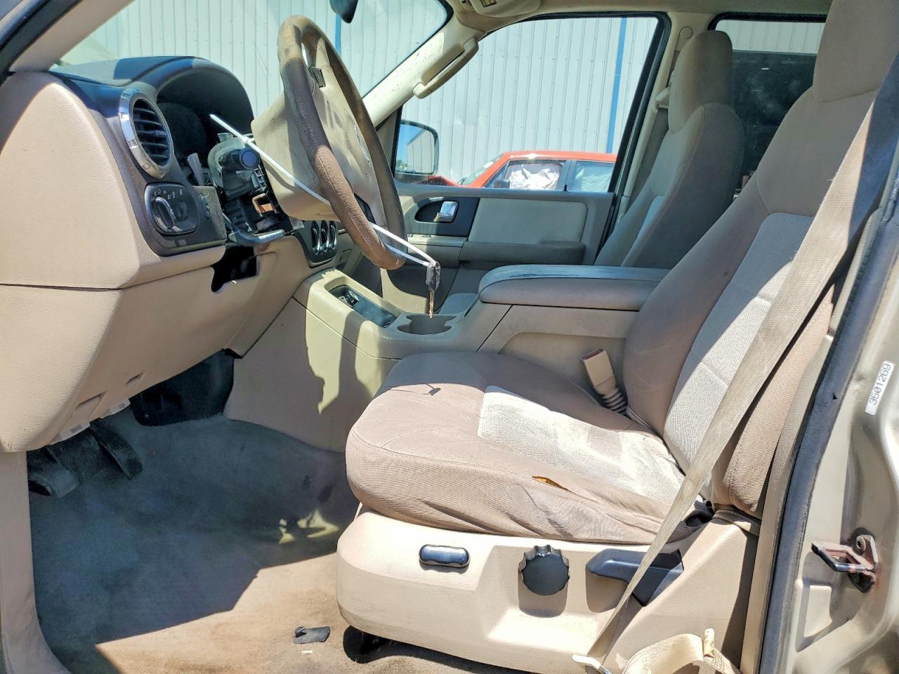 2004 FORD EXPEDITION XLT photo 13