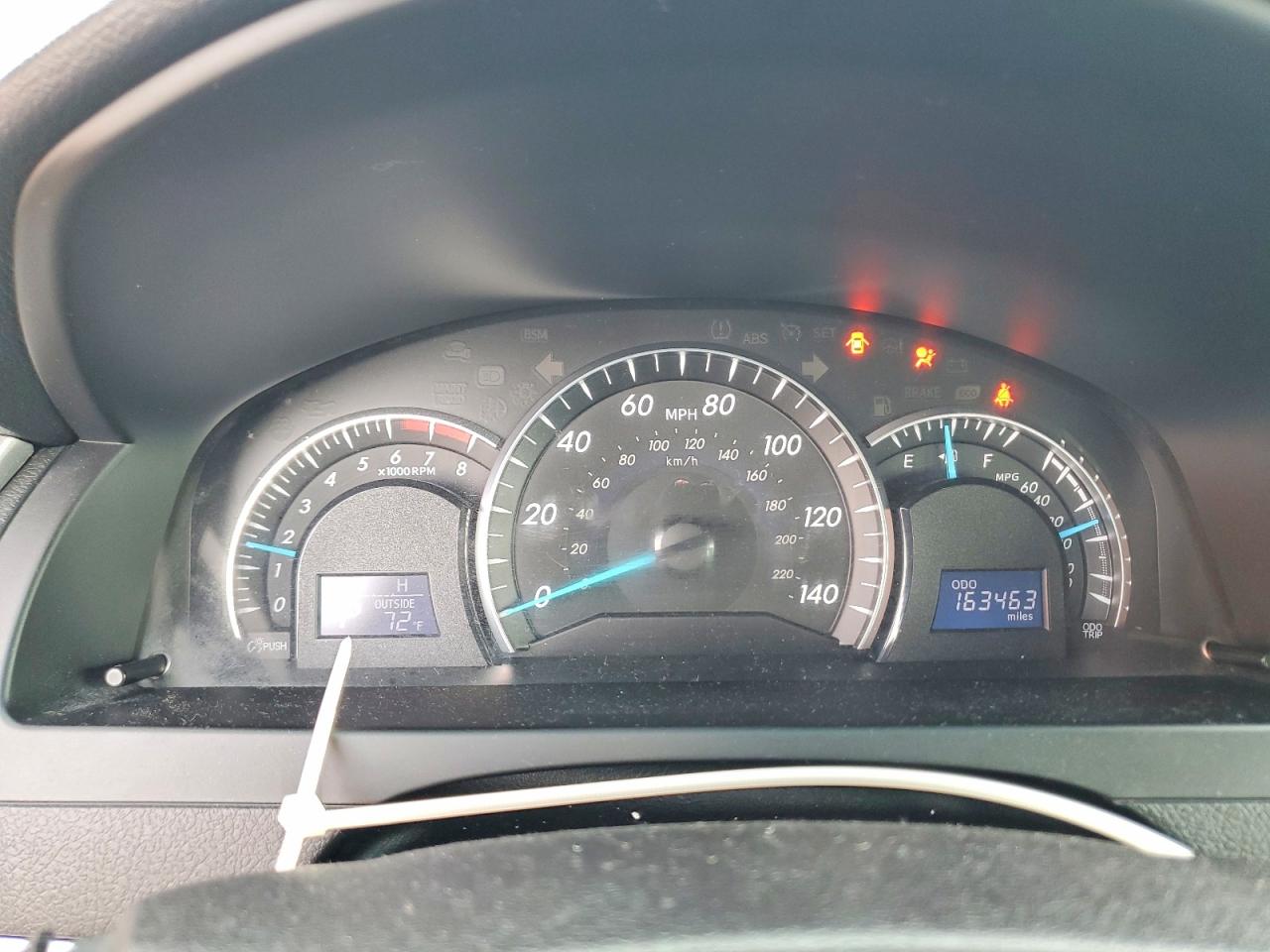 2014 TOYOTA CAMRY XLE photo 17