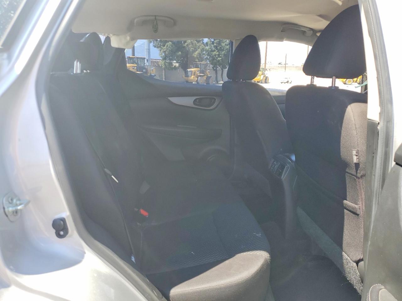 2019 NISSAN ROGUE SPORT S photo 28