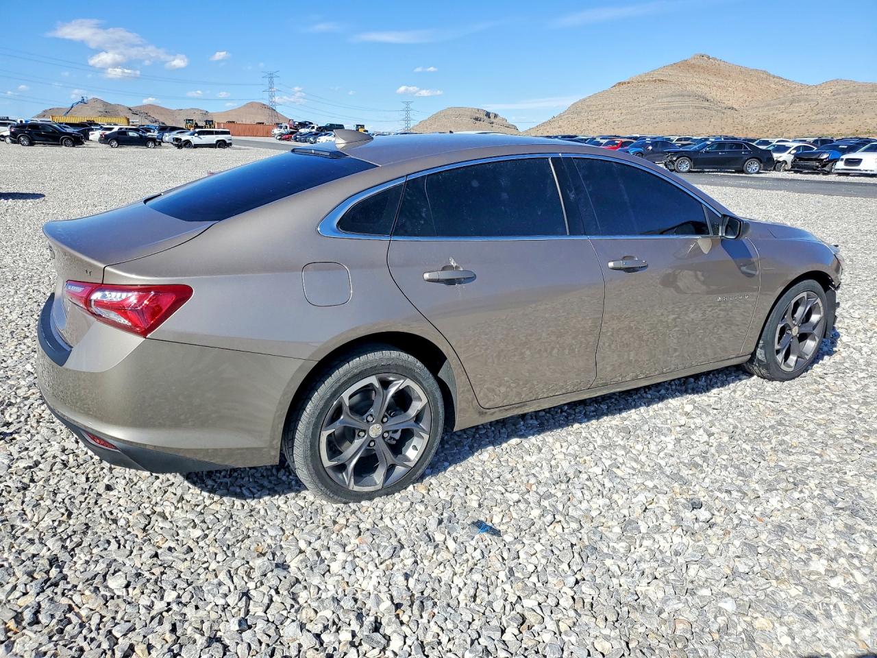 2022 CHEVROLET MALIBU LT photo 5