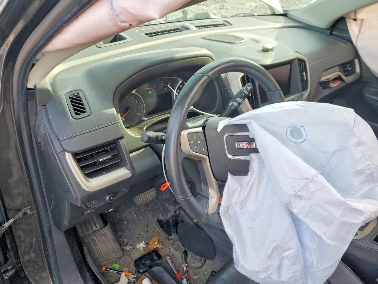 2019 GMC TERRAIN DENALI photo 9