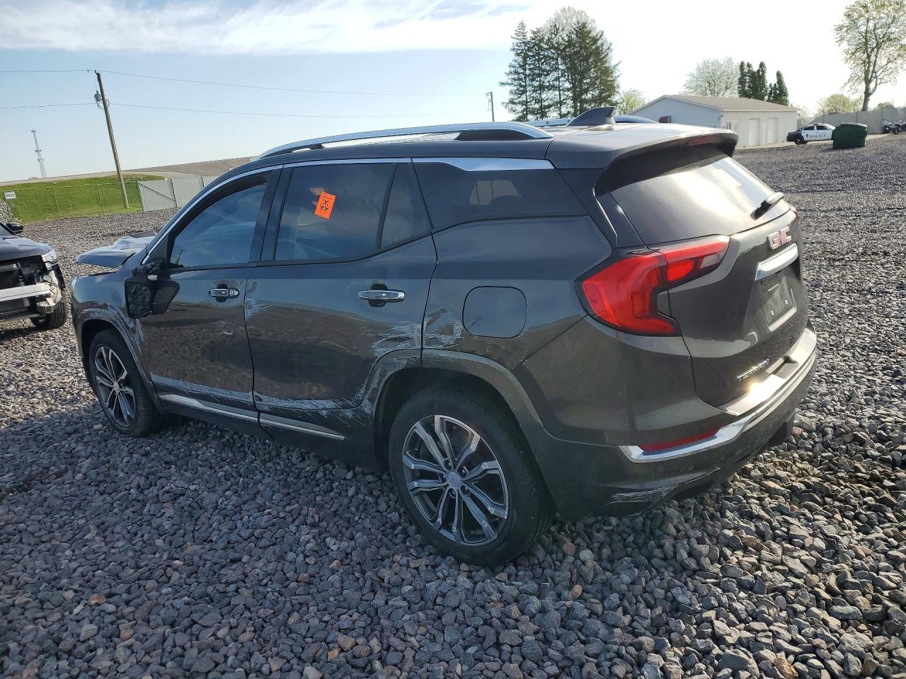 2019 GMC TERRAIN DENALI photo 2