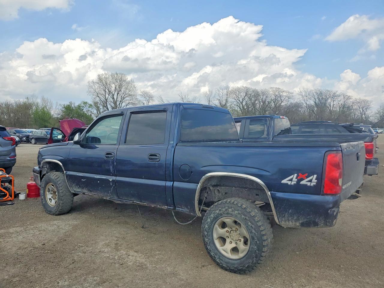 2005 CHEVROLET SILVERADO K1500 photo 3