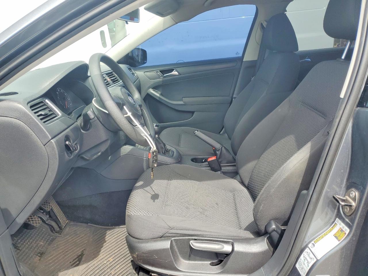 2011 VOLKSWAGEN JETTA BASE photo 13