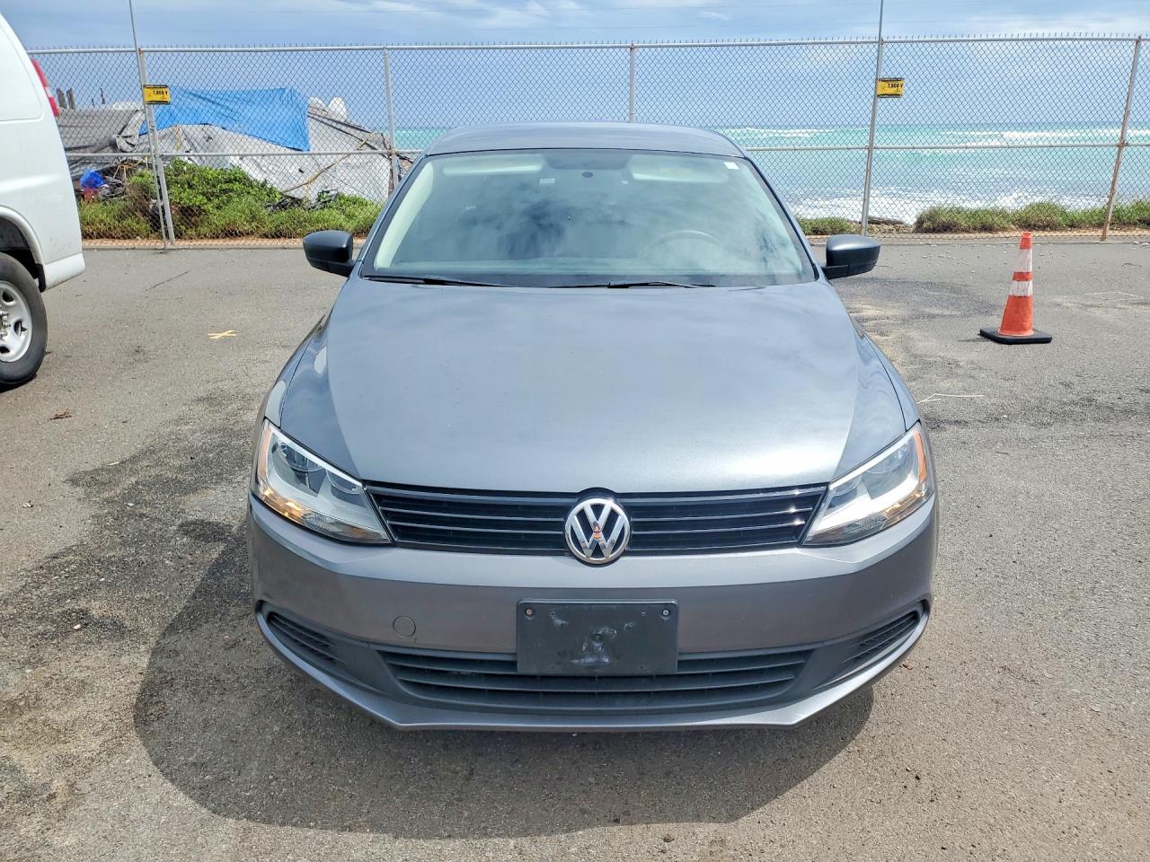 2011 VOLKSWAGEN JETTA BASE photo 9