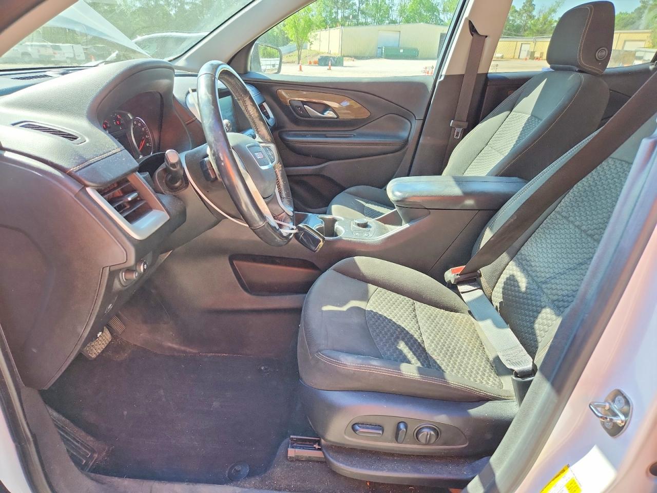 2018 GMC TERRAIN SLE photo 13