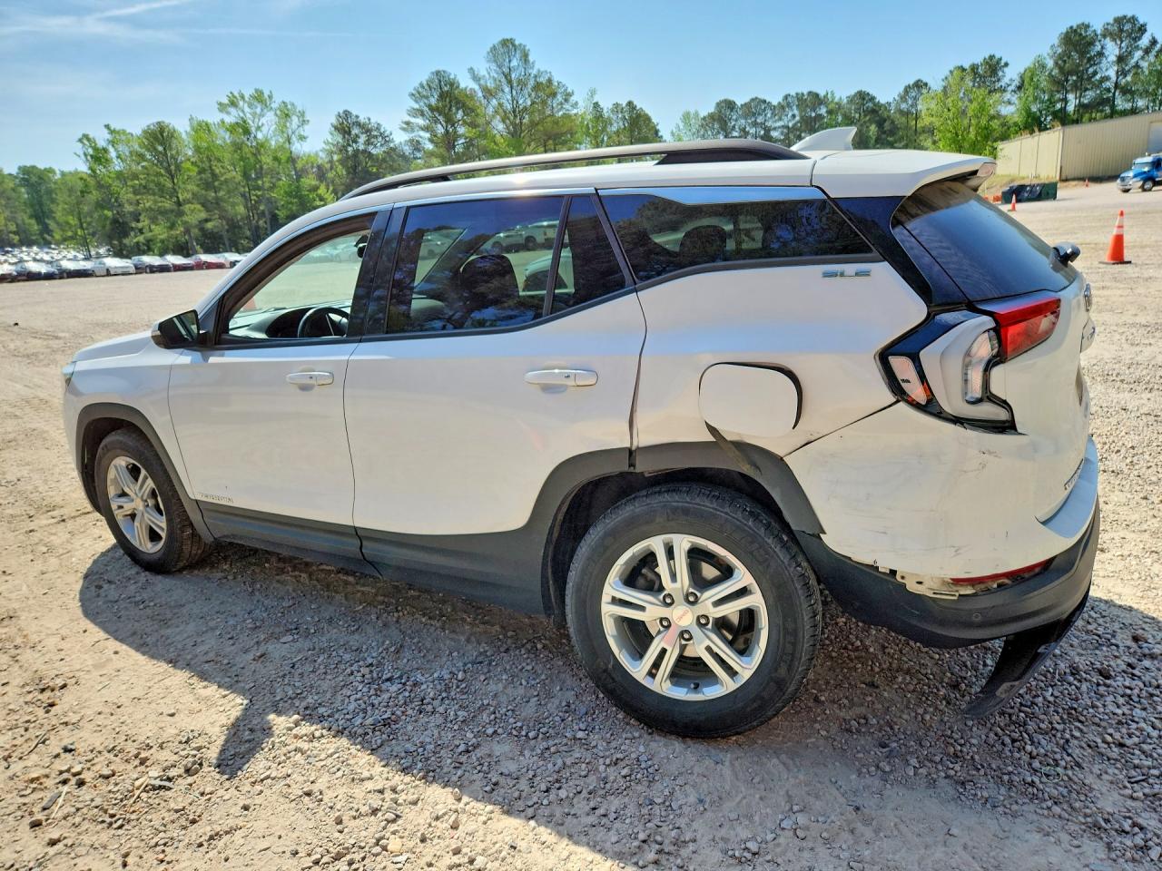 2018 GMC TERRAIN SLE photo 3