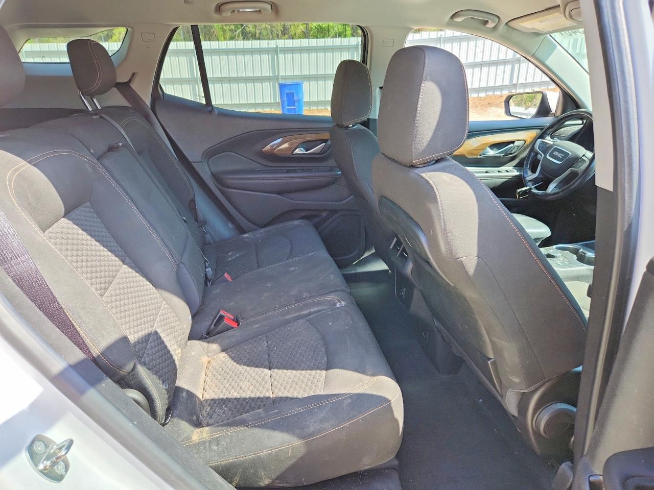 2018 GMC TERRAIN SLE photo 19