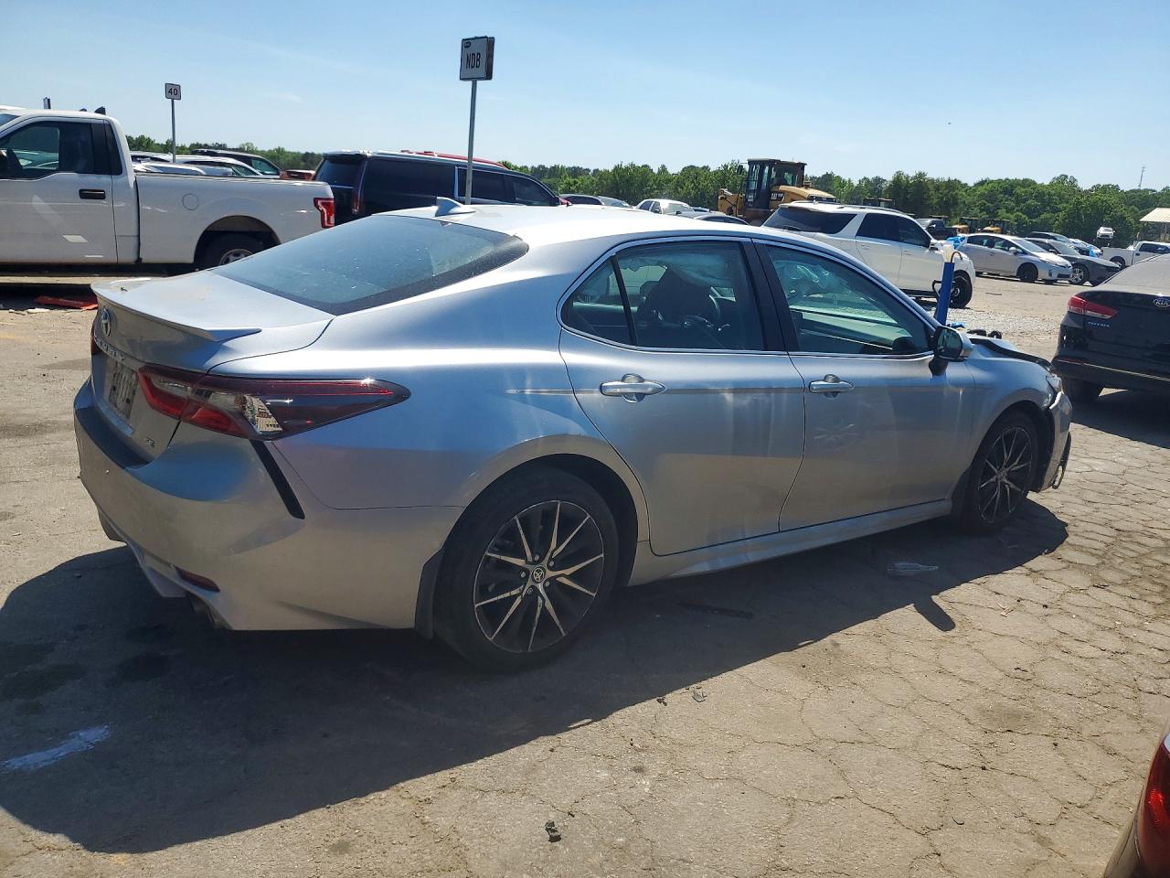 2024 TOYOTA CAMRY SE photo 5