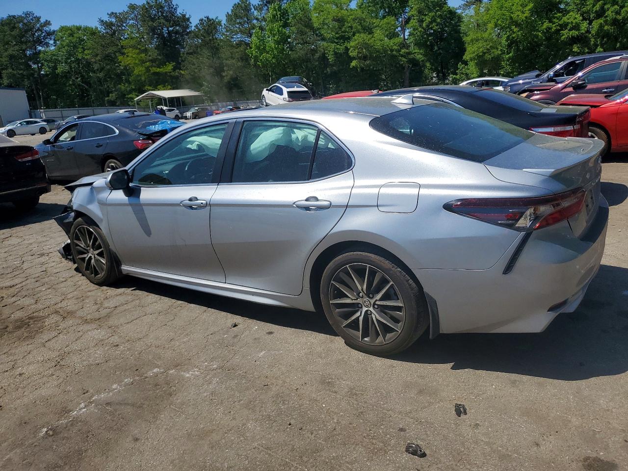 2024 TOYOTA CAMRY SE photo 3