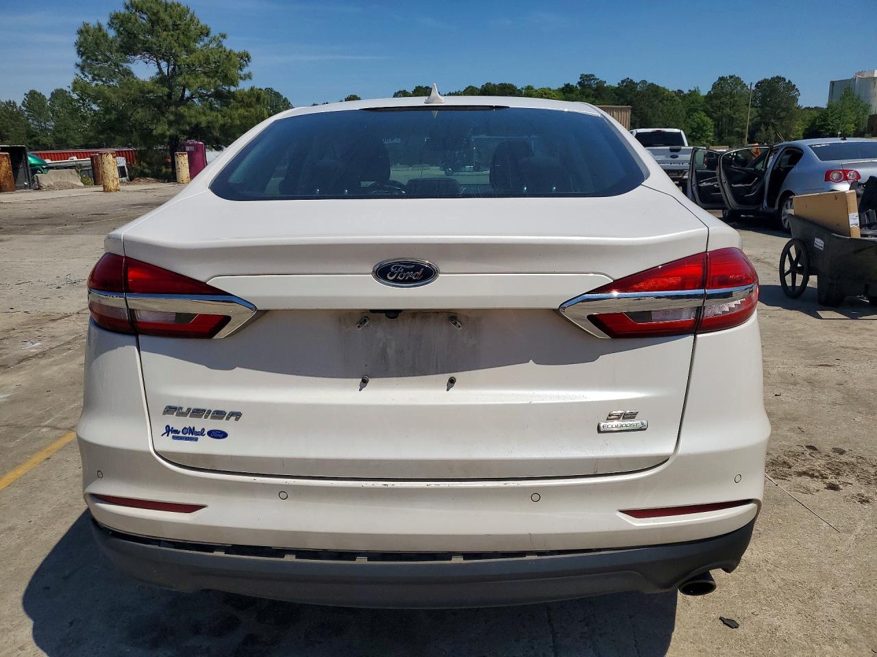 2019 FORD FUSION SE photo 11