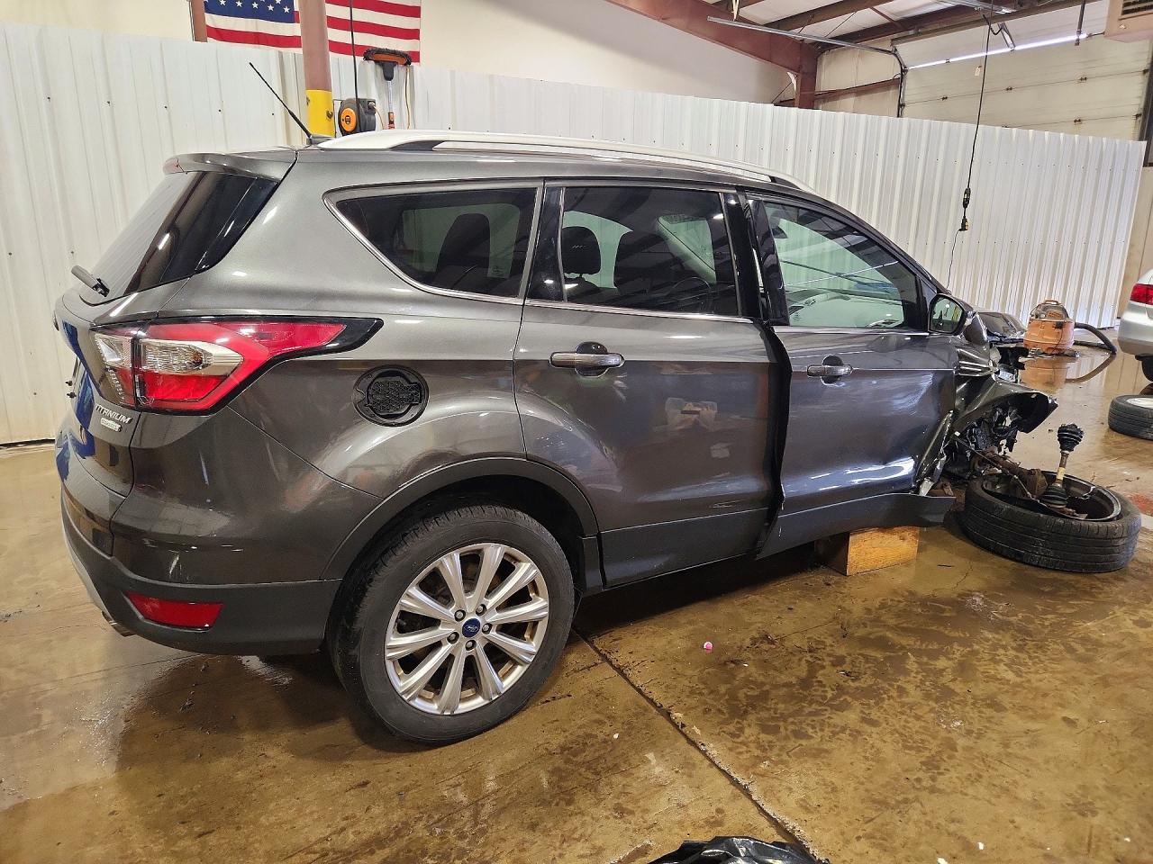2017 FORD ESCAPE TITANIUM photo 5