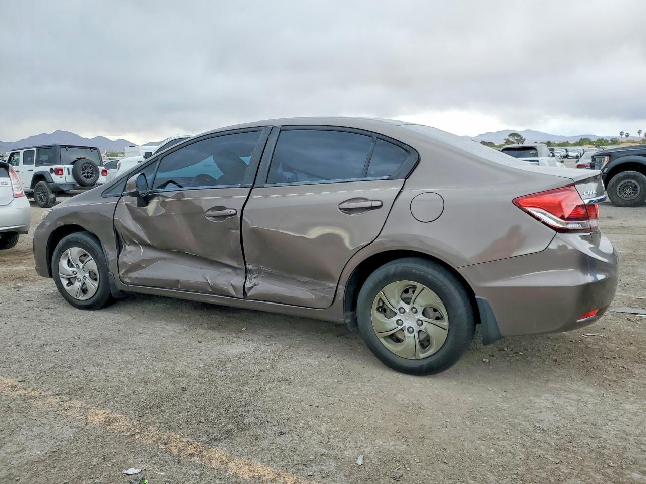 2013 HONDA CIVIC LX photo 4