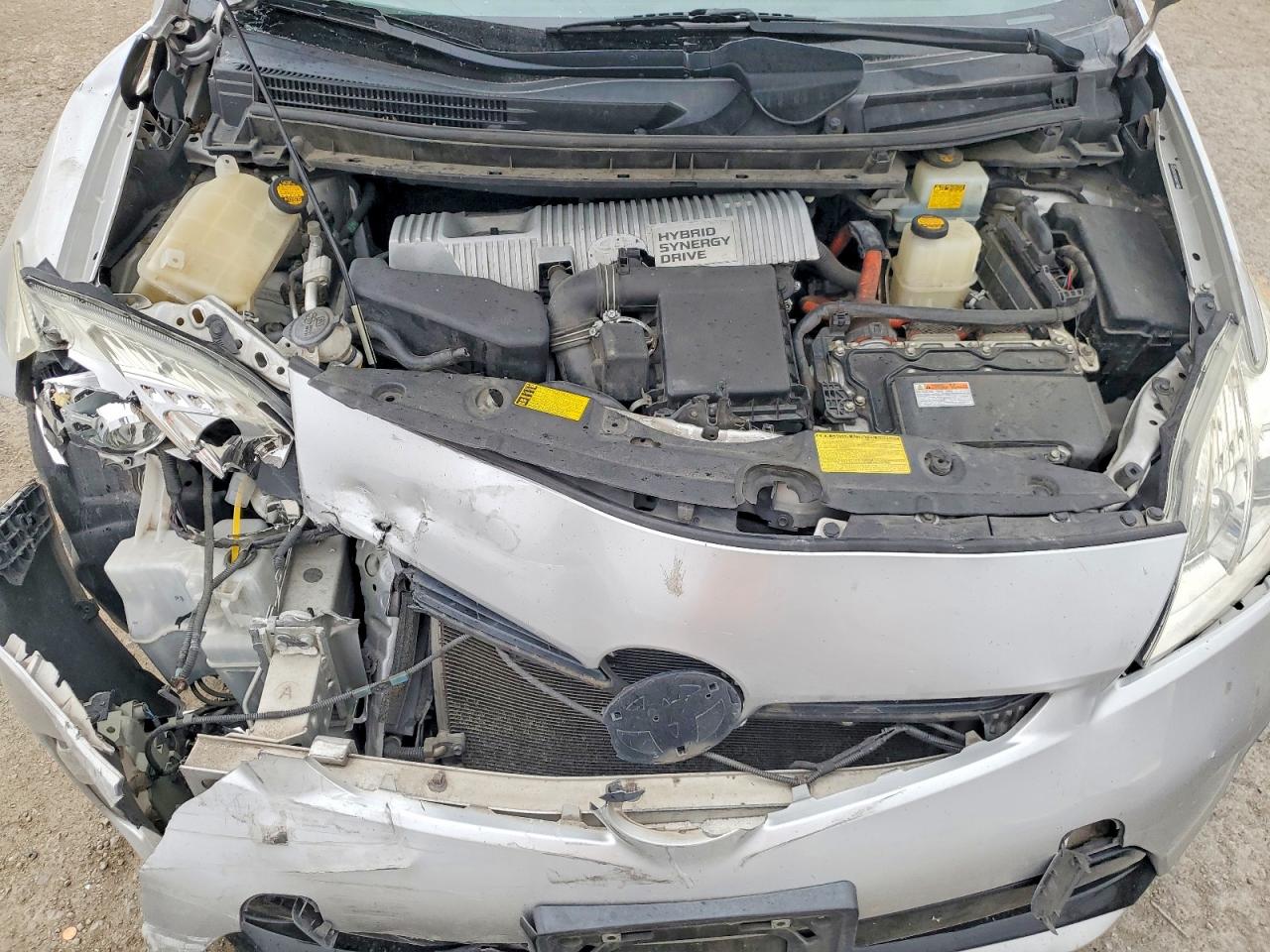 2013 TOYOTA PRIUS THREE photo 23