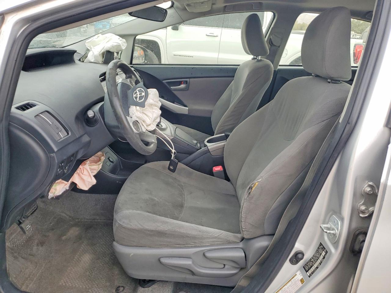 2013 TOYOTA PRIUS THREE photo 13