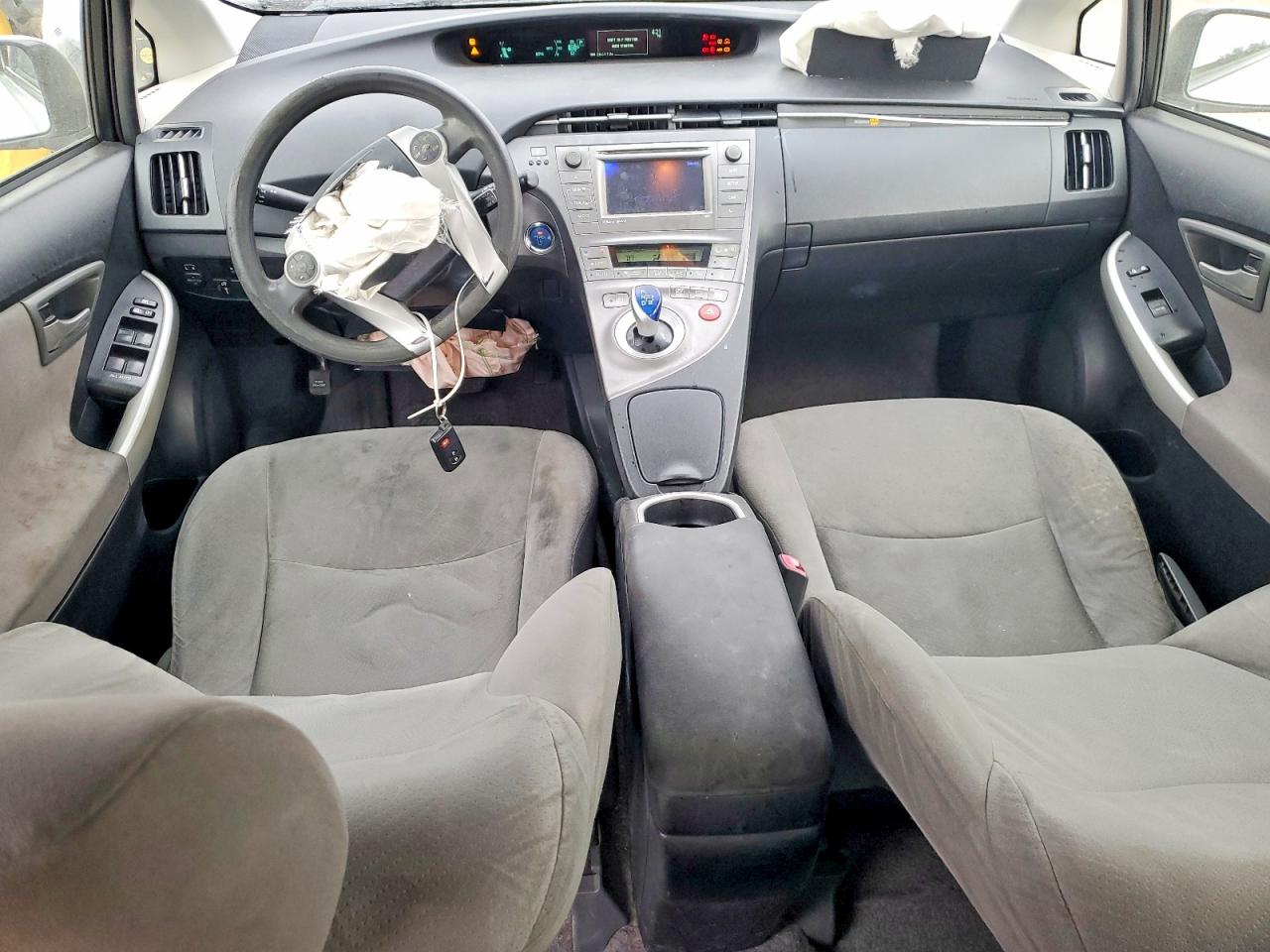 2013 TOYOTA PRIUS THREE photo 15