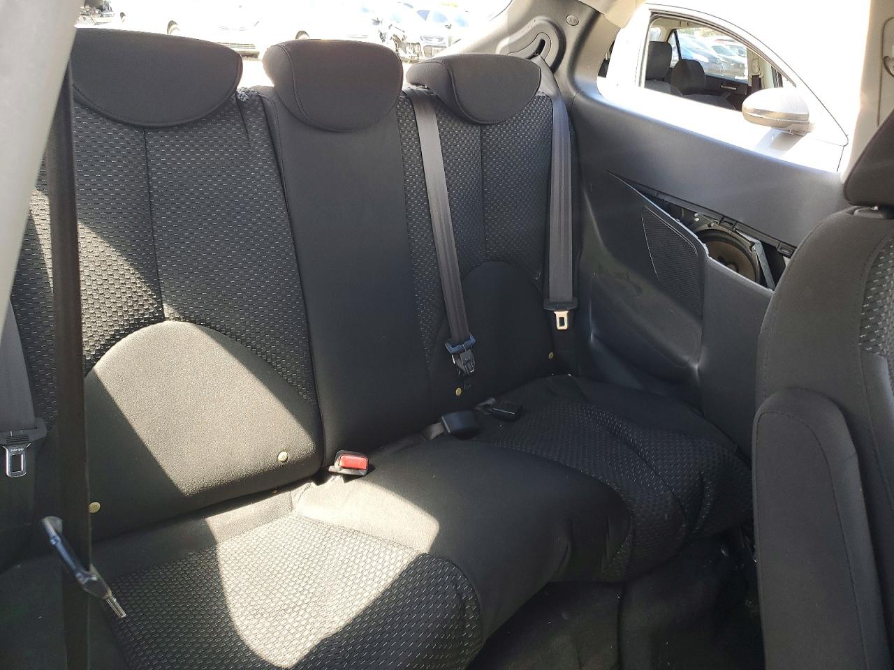 2011 HYUNDAI ACCENT GL photo 19