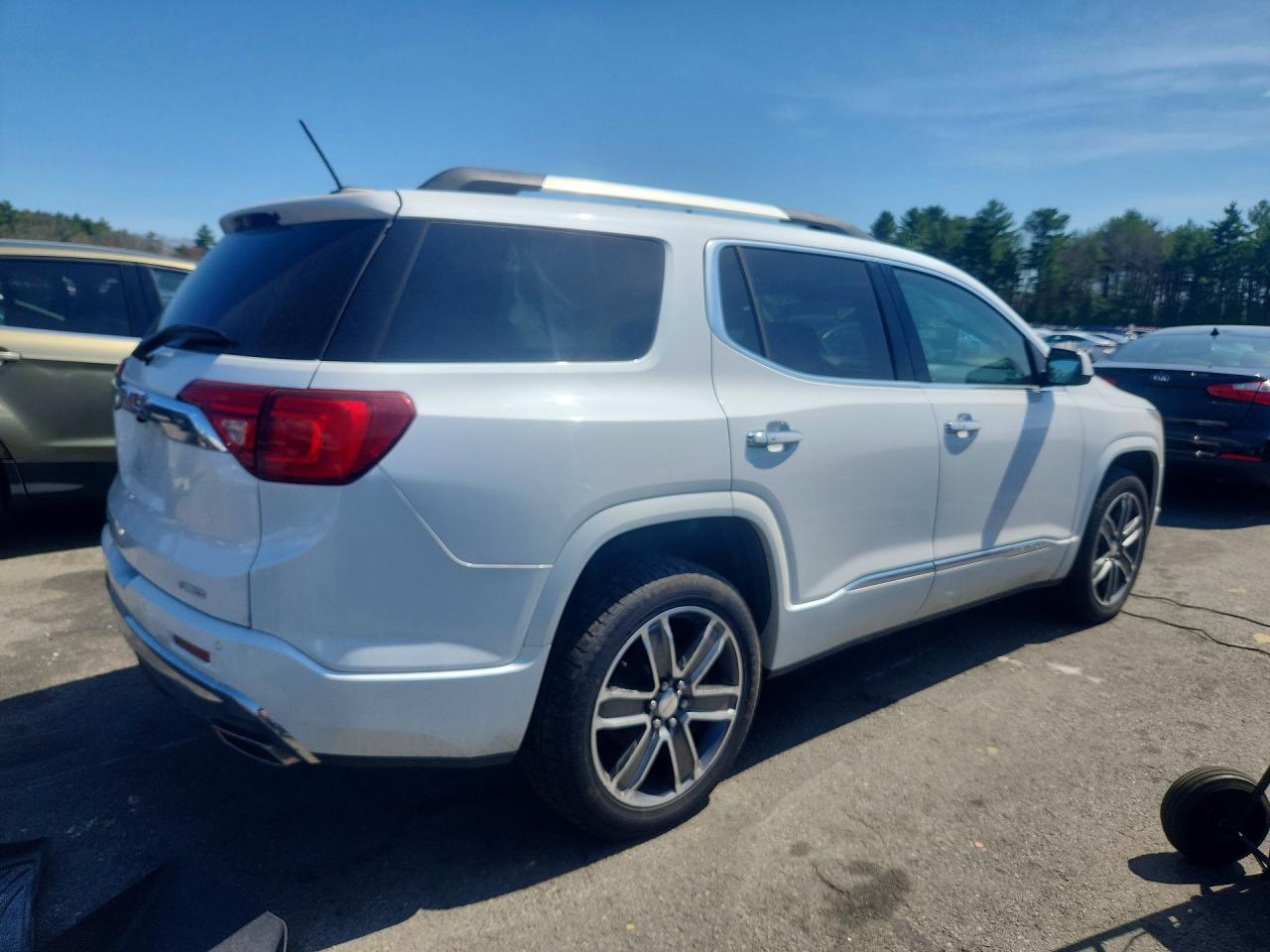 2017 GMC ACADIA DENALI photo 5