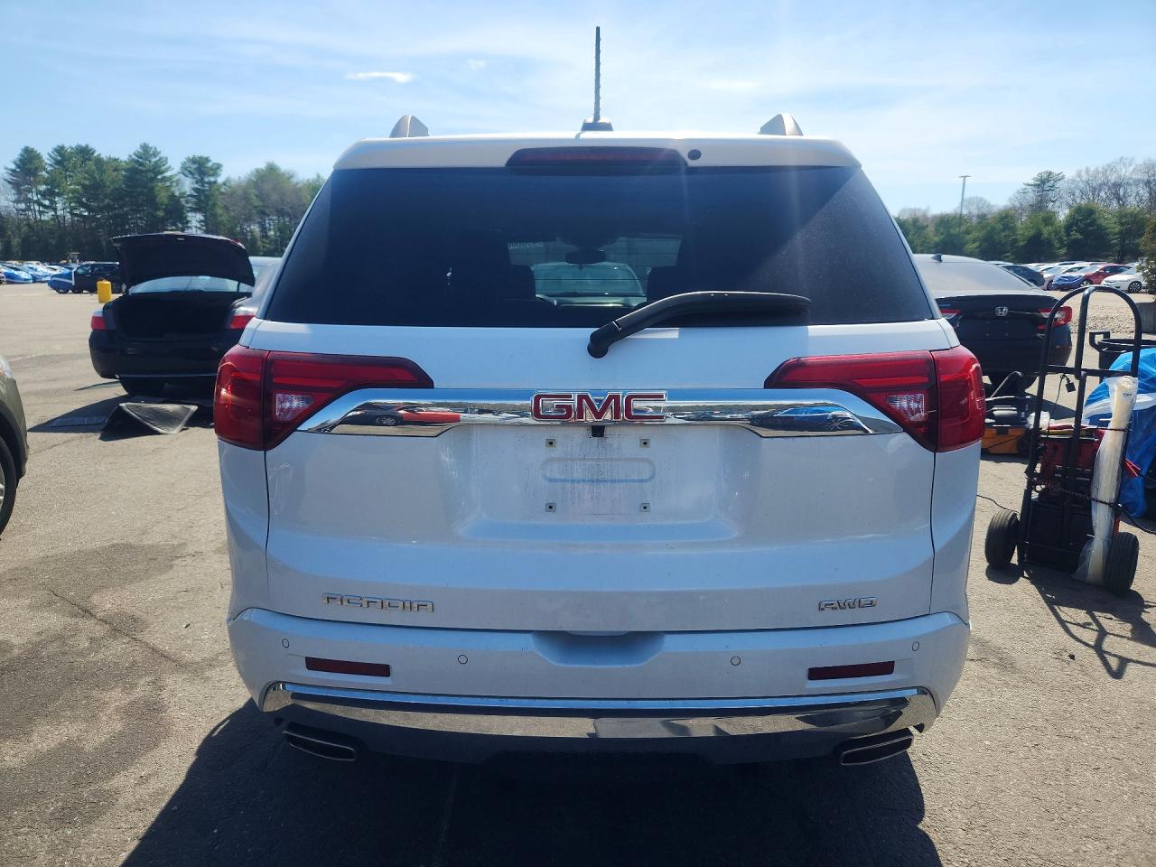 2017 GMC ACADIA DENALI photo 11