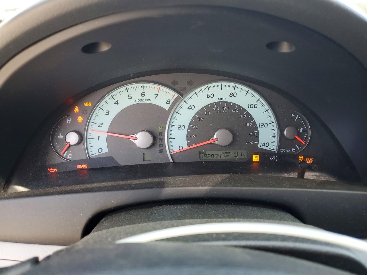 2010 TOYOTA CAMRY SE photo 17
