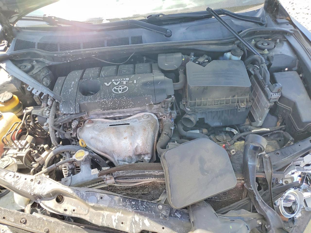 2010 TOYOTA CAMRY SE photo 21
