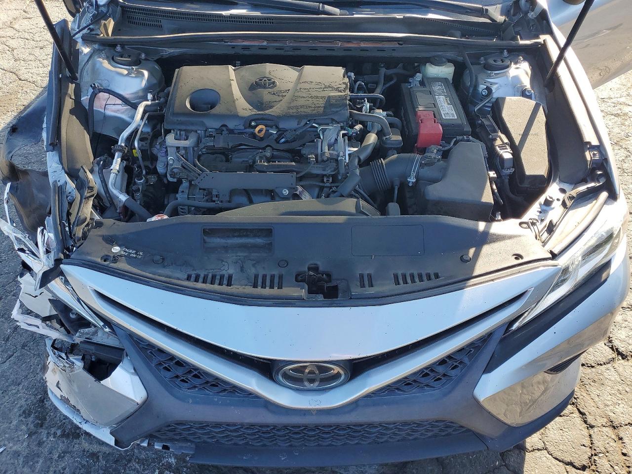 2018 TOYOTA CAMRY SE photo 11