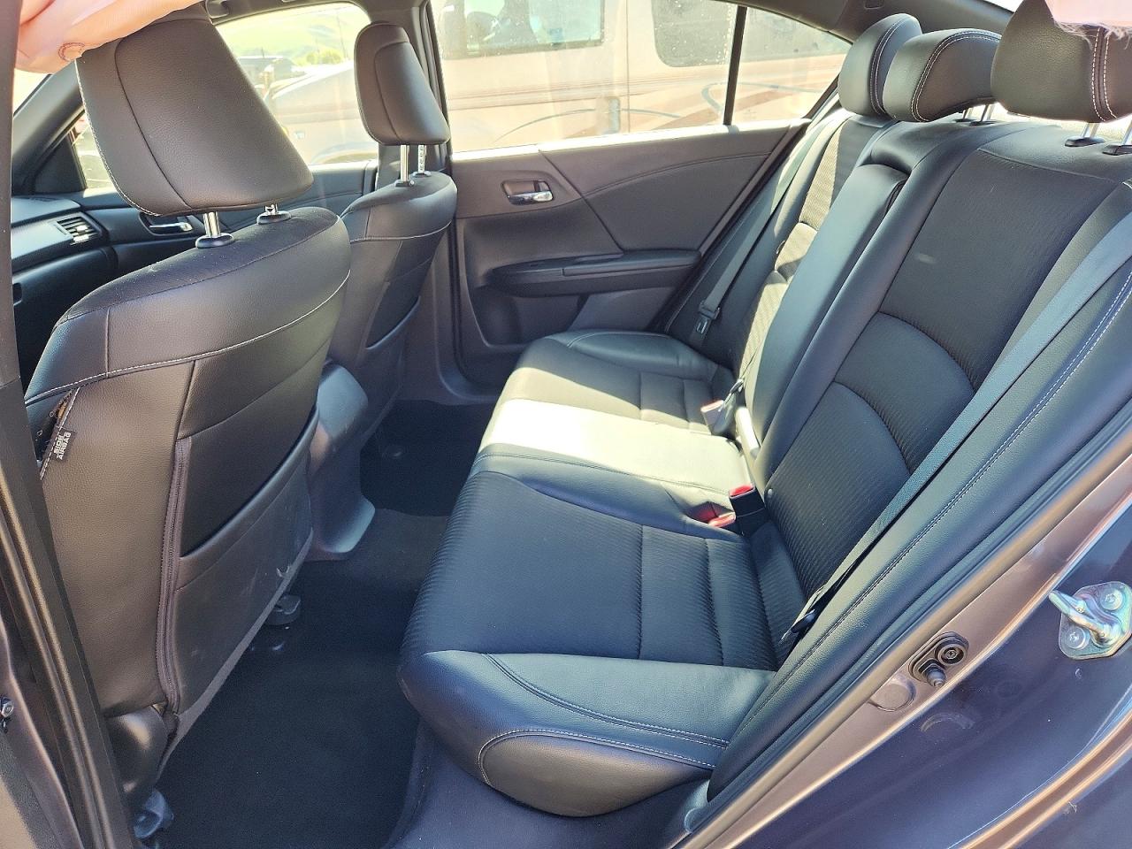 2016 HONDA ACCORD SPORT photo 28