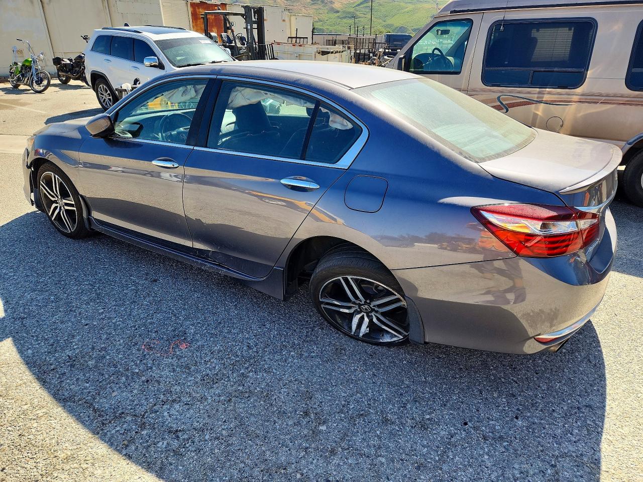 2016 HONDA ACCORD SPORT photo 4
