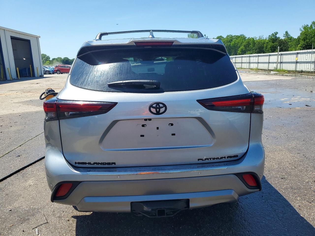 2024 TOYOTA HIGHLANDER PLATINUM photo 11