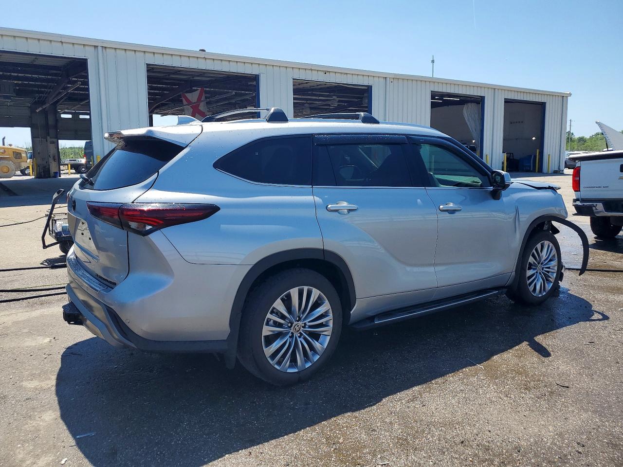 2024 TOYOTA HIGHLANDER PLATINUM photo 5